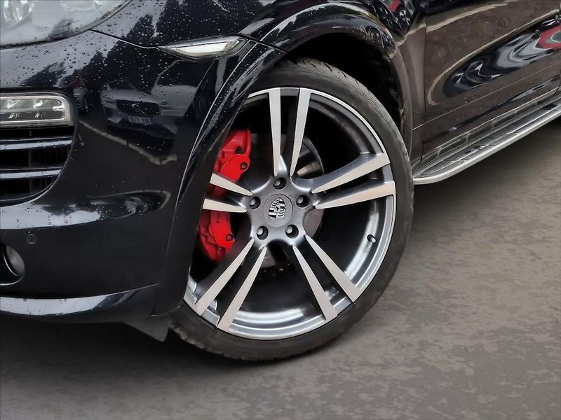Porsche Cayenne 3,0 TDi Individual - fotka 6 z 18