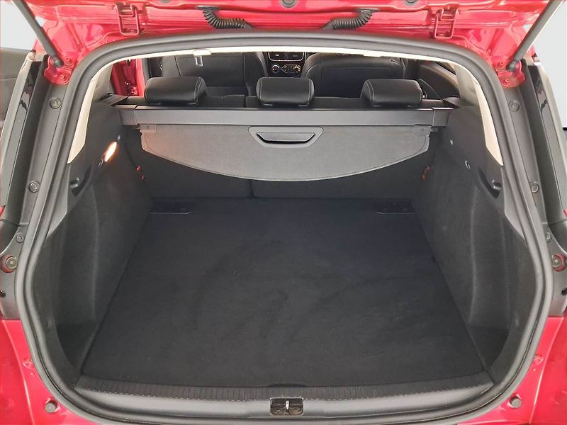 Renault Clio (2018) 1.5 dCi, Serv.kniha, Navi - fotka 14 z 23