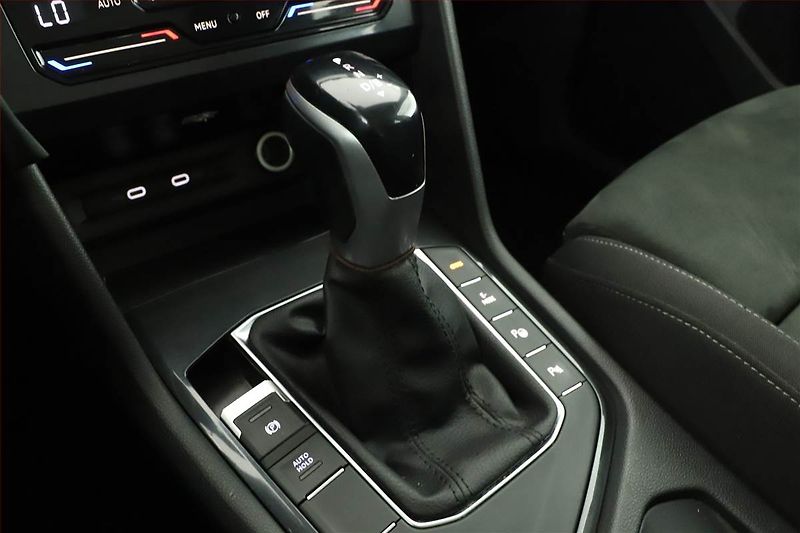 Volkswagen Tiguan (2022) 1.4 TSI eHybrid - fotka 10 z 19
