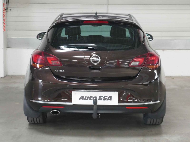 Opel Astra (2013) 1.6T, AT, park.čidla - fotka 5 z 20