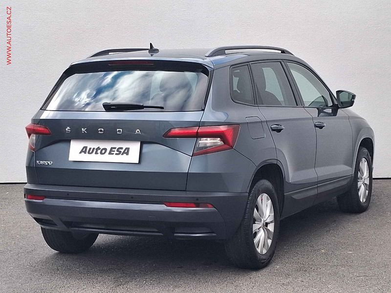 Škoda Karoq (2021) 2.0 TDi, 2.maj,ČR, Ambition - fotka 4 z 20