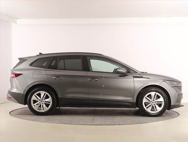 Škoda Enyaq (2022) iV 60 (62 kWh), SoH 93% - fotka 6 z 28