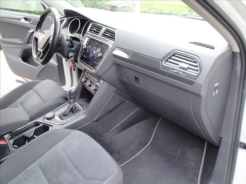Volkswagen Tiguan 2,0 ČR, 4x4, Tažné - fotka 48 z 73