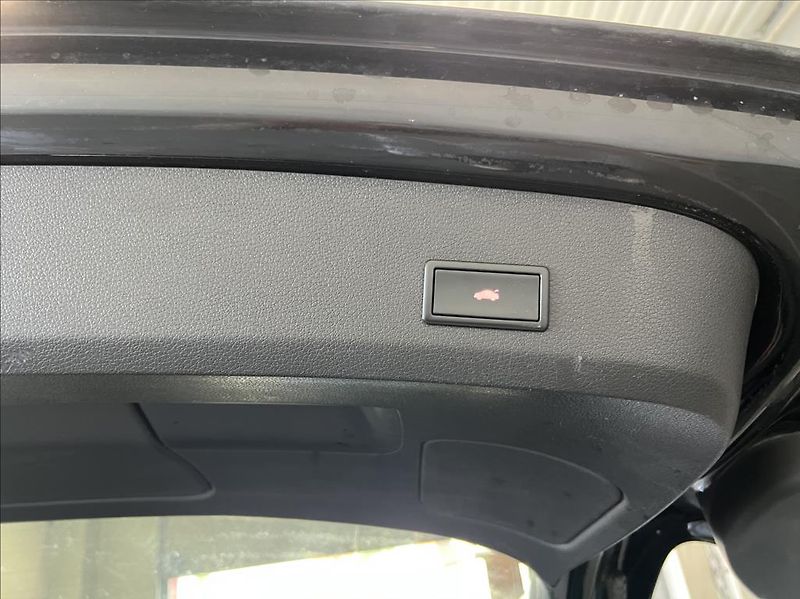 Audi Q7 3,0 TDi QUATTRO 7-MÍST - fotka 17 z 34