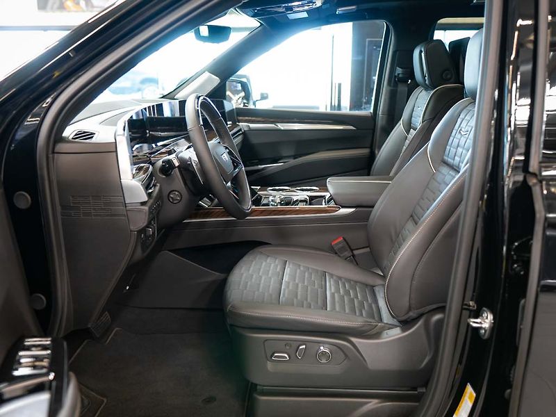 Cadillac Escalade (2026) 6.2 V8 Sport Platinum 2026 - fotka 15 z 46