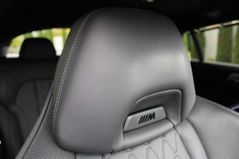 BMW X6 40d*M-sport*Karbon*Vzduch*B&W* - fotka 35 z 50