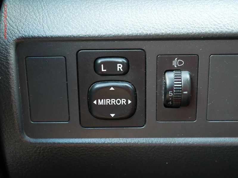 Toyota Corolla Verso (2008) 2.2D, AC, TZ, temp - fotka 19 z 20