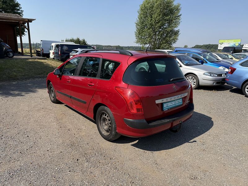 Peugeot 308 1.4i - fotka 8 z 22
