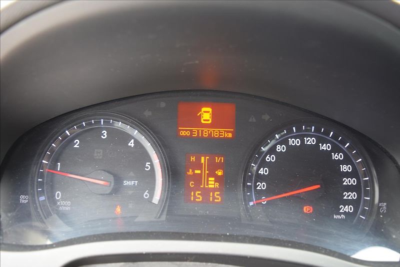 Toyota Avensis 2,2 D-CAT 130KW NOVÉ V CZ - fotka 33 z 43