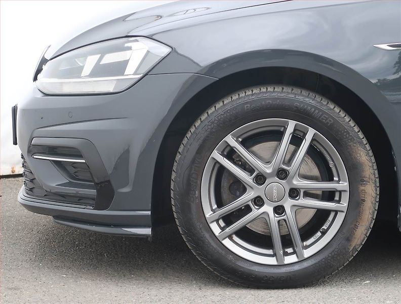 Volkswagen Golf (2019) Highline 2.0 TDI, Automat - fotka 15 z 20