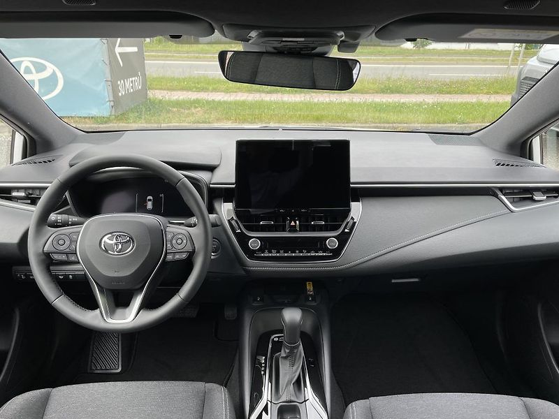 Toyota Corolla TS 1.8 Hybrid ODBĚR 4/2026 - fotka 15 z 26