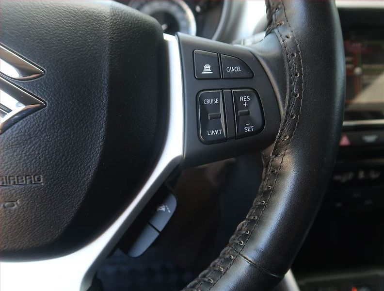 Suzuki Vitara (2023) Premium 1.4 BoosterJet - fotka 17 z 20