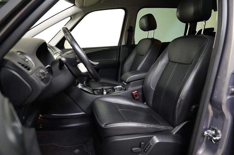 Ford Galaxy - fotka 11 z 26