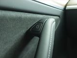 Tesla Model Y (2023) Long Range AWD 79kWh, SoH 92% - náhled 15