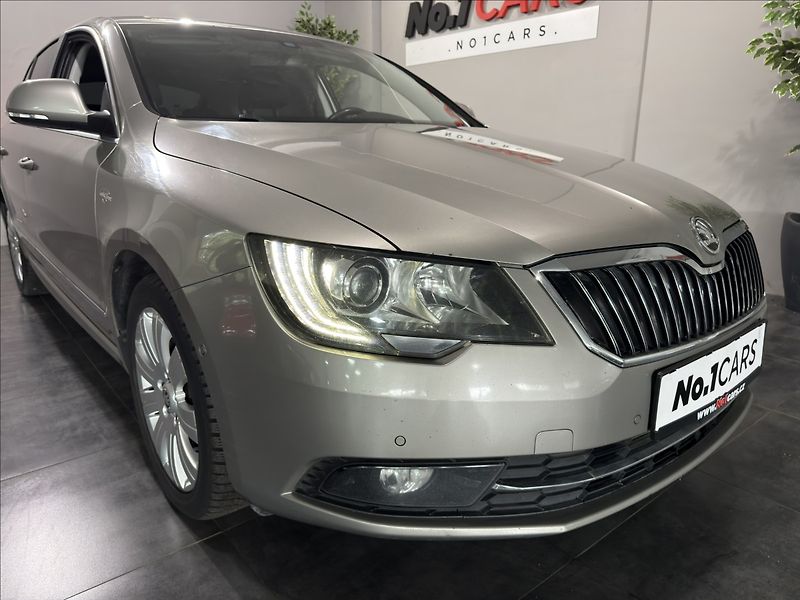 Škoda Superb 3,6   V6 260HP LAURIN WEBASTO - fotka 36 z 37