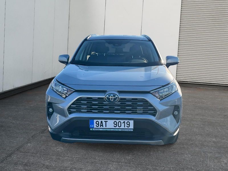 Toyota RAV4 (2023) COMFORT 2.5 HYBRID 131kW 4WD  - fotka 2 z 11