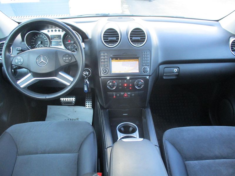 Mercedes-Benz Třídy M ML 350CDi SPORT 4M*NAVI*ALU 20 - fotka 19 z 50