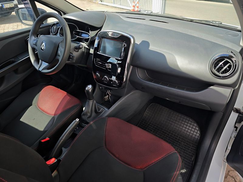 Renault Clio (2013) 1.2 16V Lutecia NAVI nové ČR - fotka 10 z 41