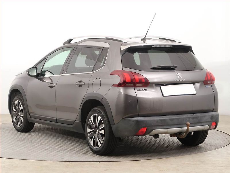 Hyundai Tucson (2022) 1.6 T-GDI - fotka 4 z 22