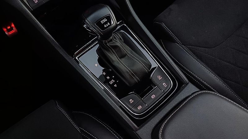 Škoda Kodiaq TDI 147kW 4x4 SPORTLINE-CR-DPH - fotka 33 z 50