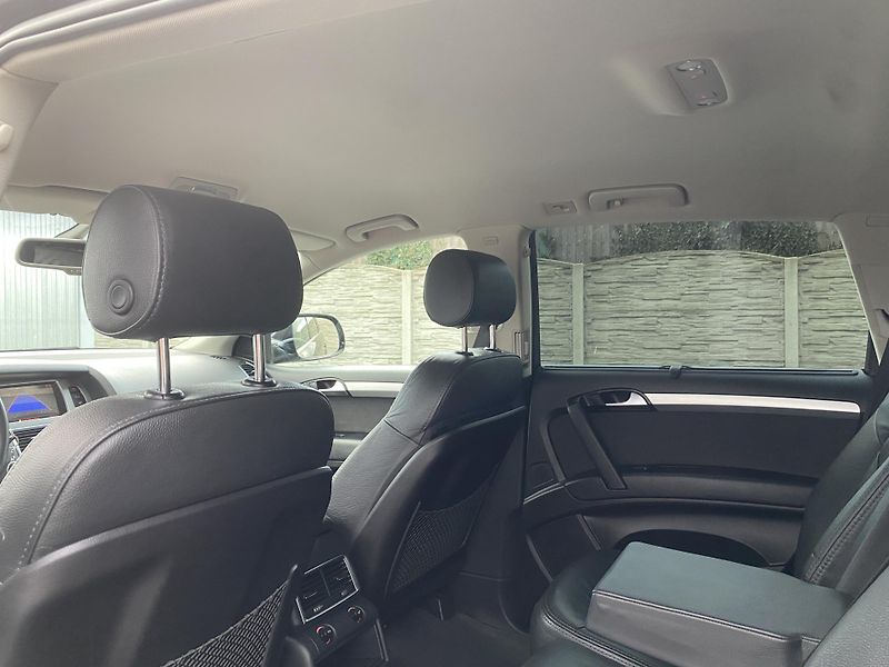 Audi Q7 3.0TDi 4x4 240PS FL 8Q SLINE!! - fotka 98 z 156