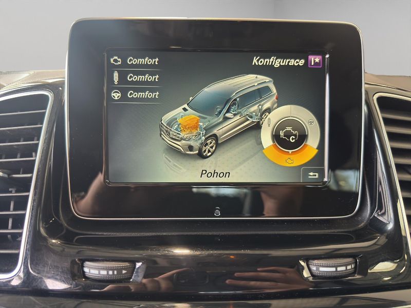 Mercedes-Benz GLS (2018) 350 4MATIC - fotka 21 z 29