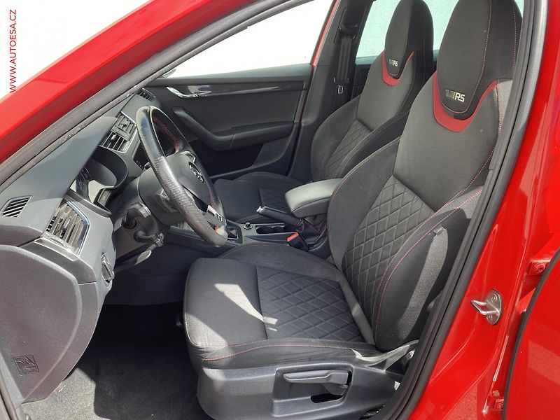 Škoda Octavia (2019) 2.0 TDi 4x4, RS, DSG, +ALU - fotka 9 z 19