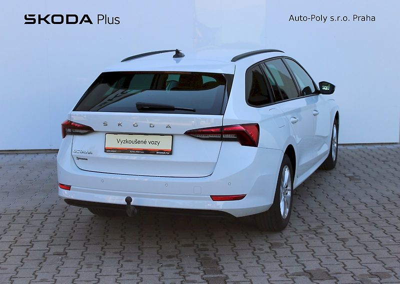 Škoda Octavia (2023) 1.5 TSI 110 kW Ambition - fotka 2 z 25