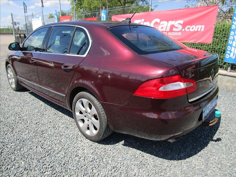 Škoda Superb 2.0TDi DSG, Elegance - fotka 6 z 46