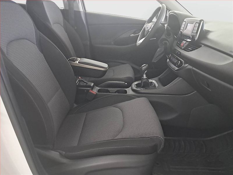 Hyundai i30 (2020) 1.5 DPI, ČR,1.maj, Serv.kniha - fotka 9 z 14