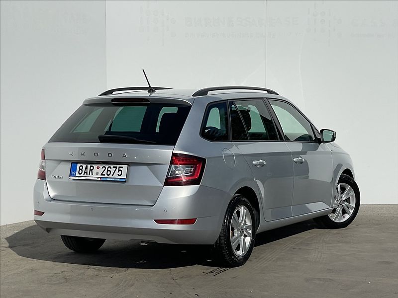 Škoda Fabia 1,0 TSI Combi Style Plus ACC - fotka 3 z 23