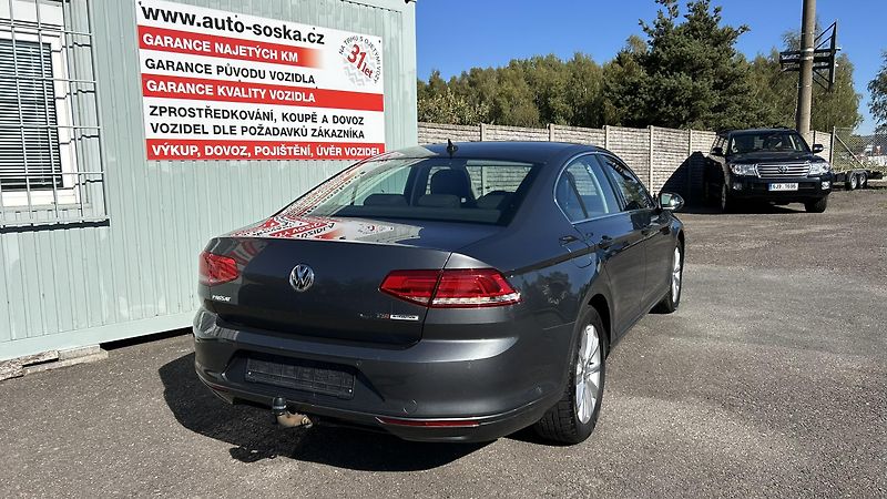 Volkswagen Passat (2017) 1,4 TSI DSG Comfortline - fotka 21 z 25