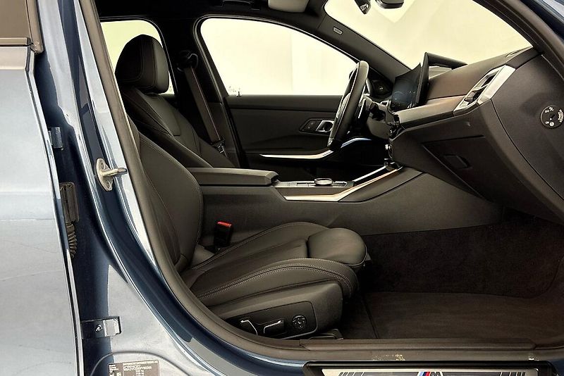 BMW Řada 3 řady 3 | 320d xDrive - fotka 16 z 26
