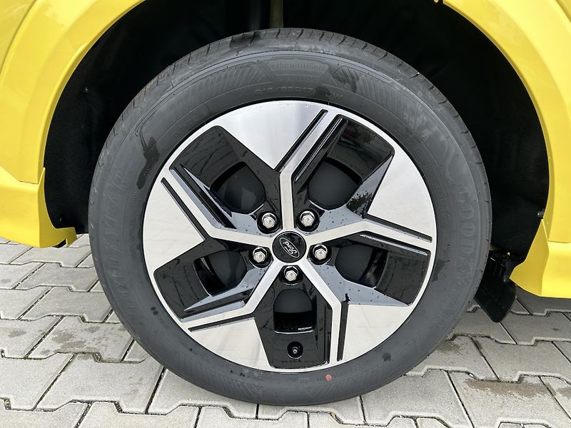 Ford Puma GEN-E 43kWh dojezd 123kW/168 k - fotka 4 z 33