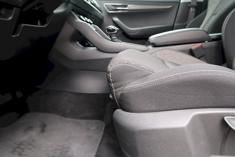 Škoda Karoq (2023) Style Plus 1,5 TSi/110 kW DSG - fotka 13 z 30