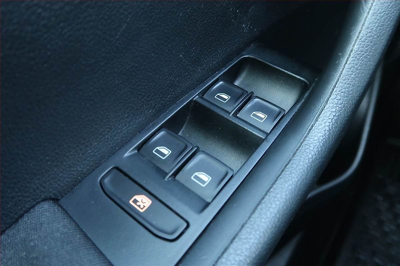 Škoda Fabia (2015) Style 1.4 TDI, ČR,1.maj - fotka 17 z 22