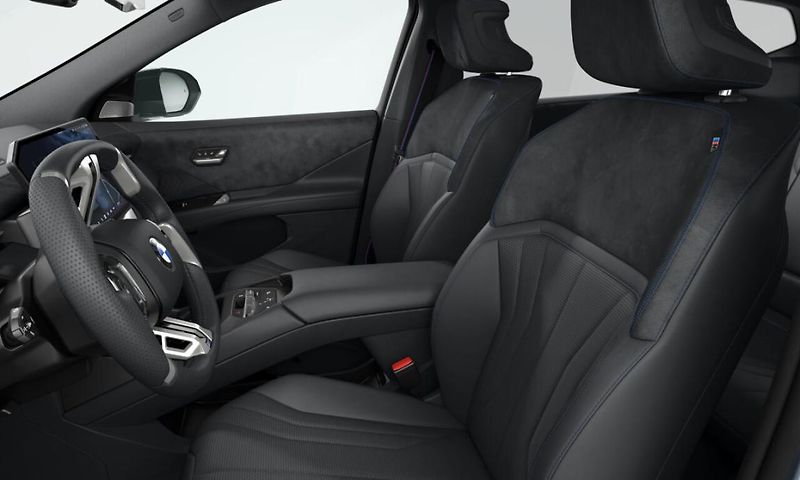BMW X3 iX3 40 - fotka 4 z 7