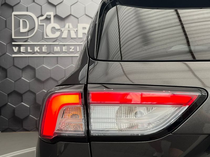 Ford Kuga 2.5 Duratec HEV 4x4 ST-LINE - fotka 39 z 66