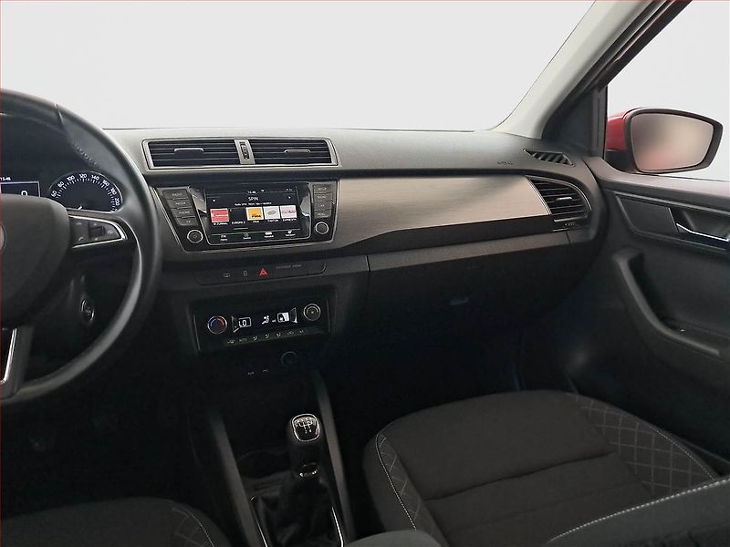 Škoda Fabia (2015) 1.2 TSI, Park. senzory - fotka 8 z 18