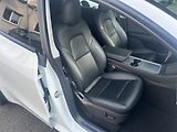 Tesla Model Y ZAMLUVENO ! TZ 94,1% - náhled 45