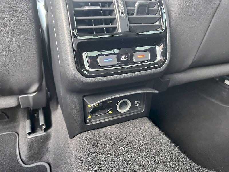 Volkswagen Passat (2021) 1,5TSI 110KW DSG ELEGANCE - fotka 20 z 26