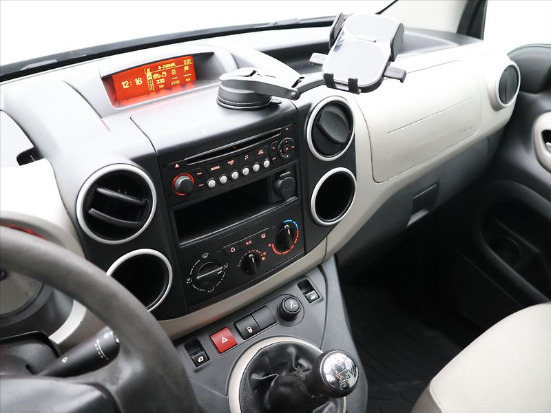 Citroën Berlingo 1.6 HDI 92k Multispace KlimaCZ - fotka 17 z 28