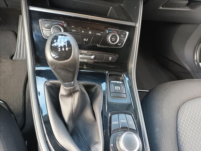BMW Řada 2 1,5 216d,85KW,ActiveTourer,Man - fotka 18 z 44