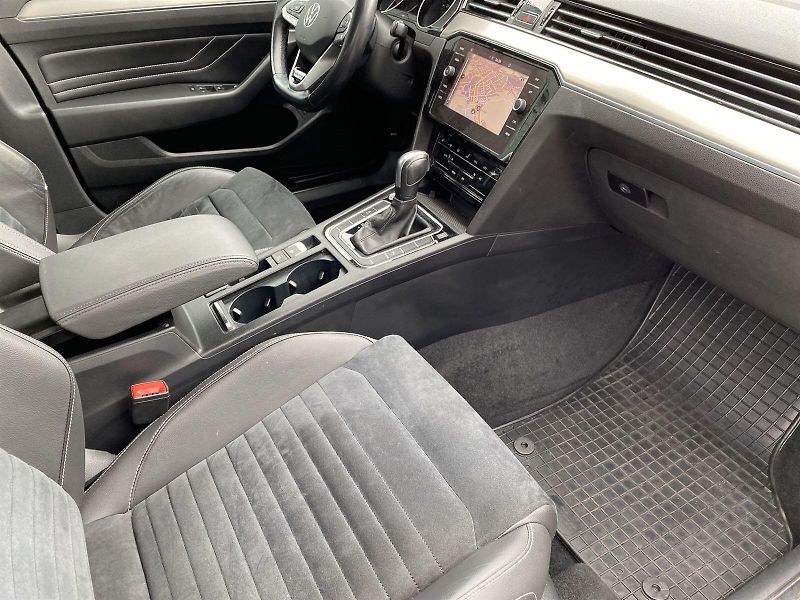 Volkswagen Passat (2020) Variant 2.0 TDI DSG 4Motion - fotka 8 z 34