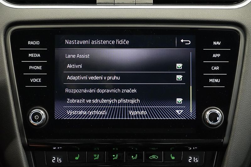 Škoda Octavia 1.6TDI,ČR,NAVI,Adaptivní temp. - fotka 31 z 32