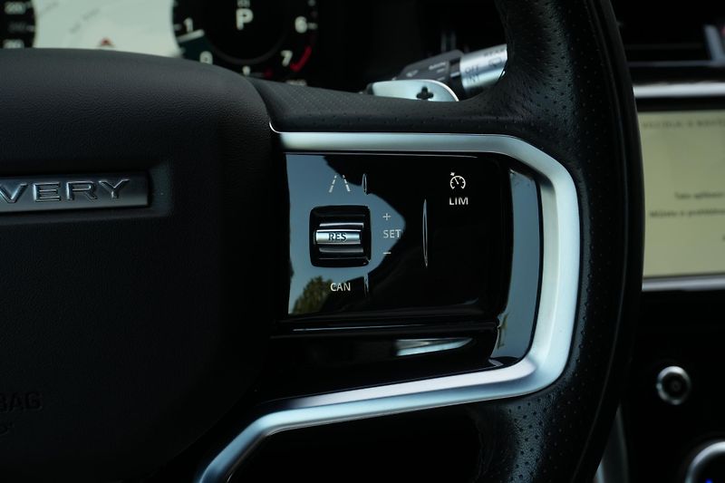 Land Rover Discovery Sport P200 R-Dynamic SE, DPH, Tažné - fotka 21 z 40