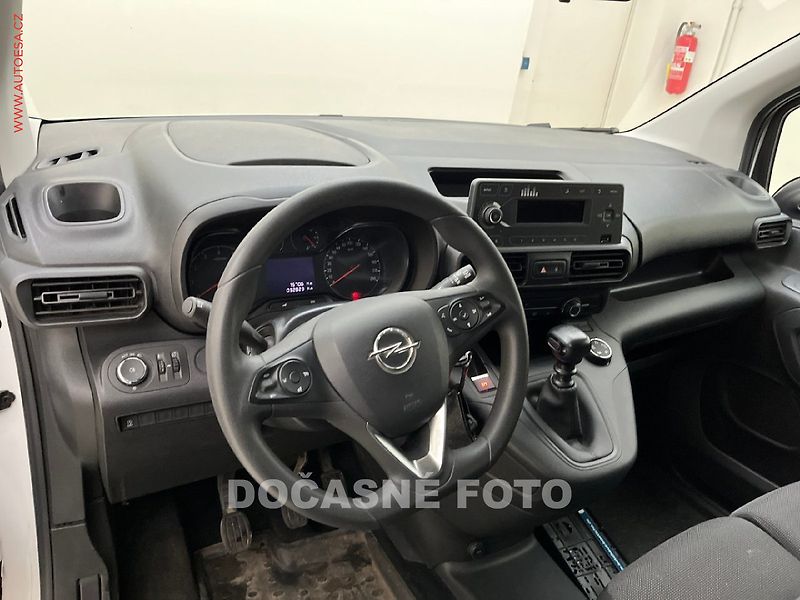 Opel Combo (2022) 1.5CDTi MAXi, 96kW, AC - fotka 5 z 7