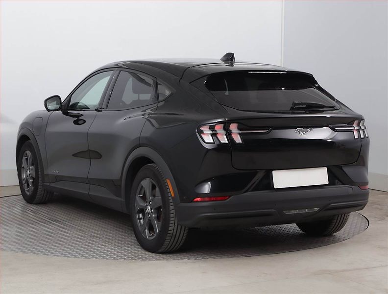 Ford Mustang Mach-E (2022) Standard Range RWD, SoH 94% - fotka 4 z 23