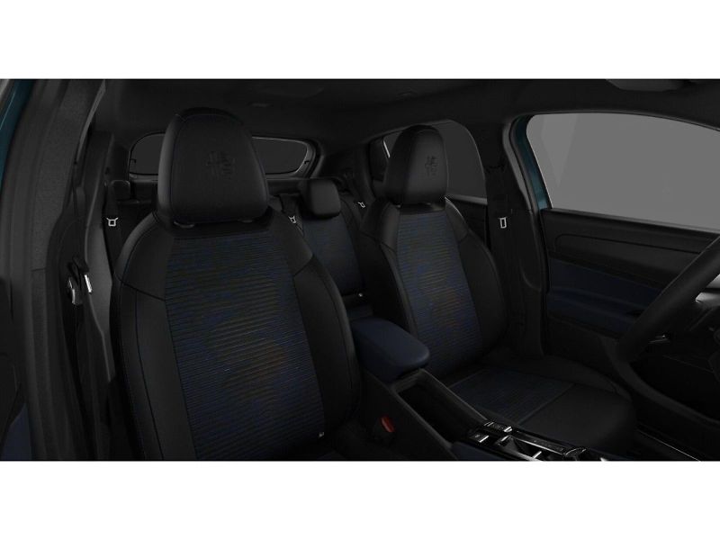 Alfa Romeo Junior (2026) Ibrida 1.2 Turbo Hybrid Q4 145 - fotka 6 z 7
