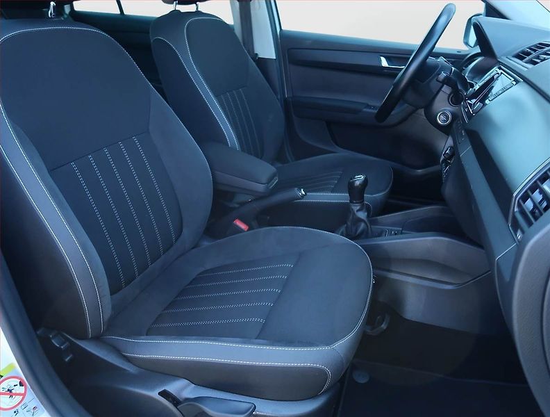 Škoda Fabia (2021) Style 1.0 TSI, ČR,1.maj - fotka 9 z 17